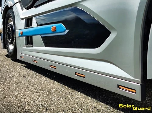 Sideskirts Extender DAF XF/XG/XG+ With  5 LED Lights Cutouts