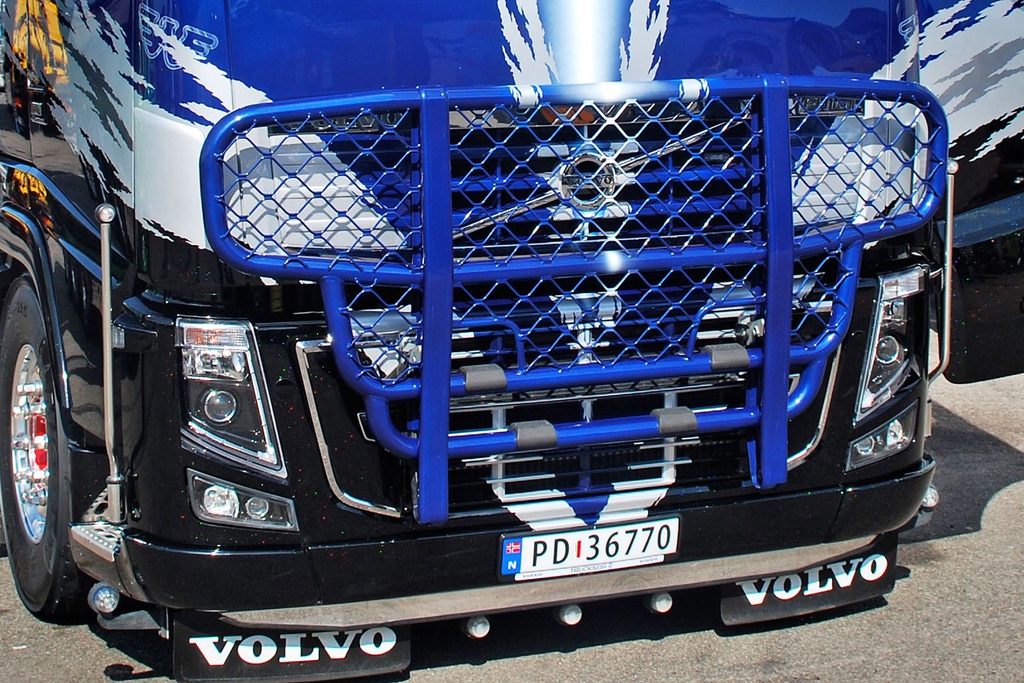 Trux Bullbar Offroad Volvo FH/FM versie 3 (B14-3)