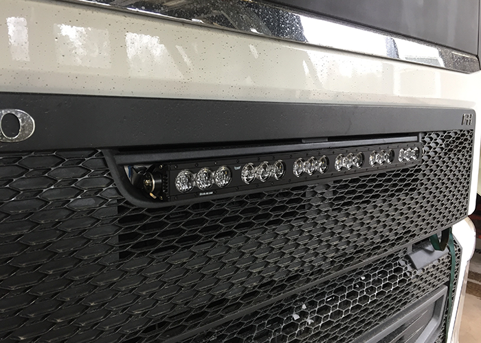 ALTA LED bar kit front grille Volvo FH 4