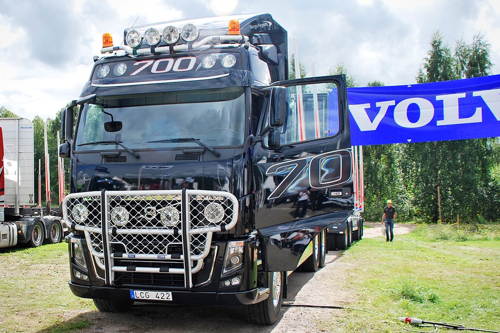 Trux Bullbar Offroad Volvo FH/FM versie 3 (B14-3)