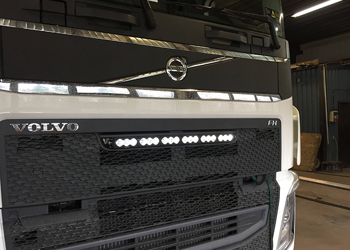 ALTA LED bar kit front grille Volvo FH 4